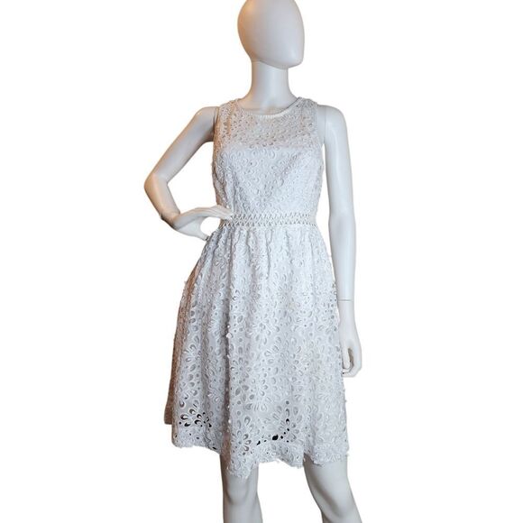 Lilly Pulitzer - Picture 6 of 17